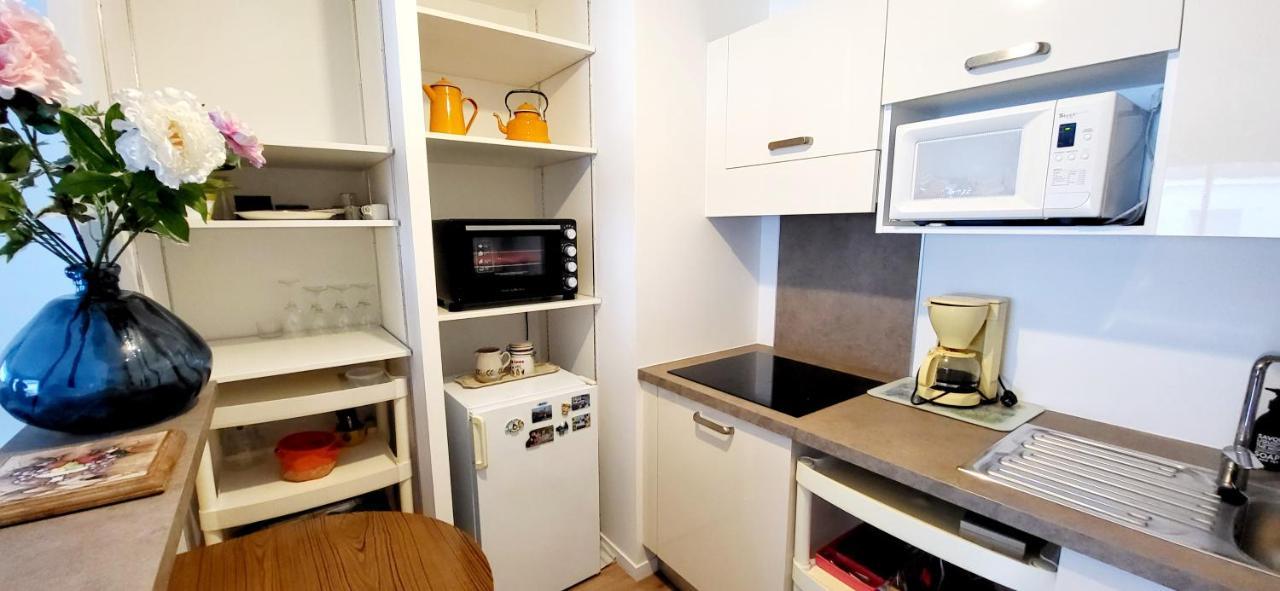 Appartement Moderne Finement Decore Avec Balcon A Vannes Centre Esterno foto